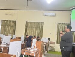 Latih Keberanian Siswa, PIK-R Tajdid MAN Berau Angkat Materi Public Speaking