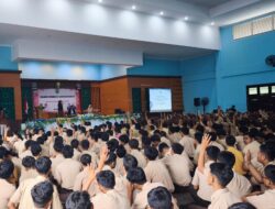 Kesbangpol Kaltim Dorong Pelajar Madrasah Menjadi Pemilih Cerdas dan Beretika