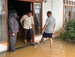 Madinah Tinjau Banjir Terparah di Santan Ilir dan Santan Tengah, Minta Masyarakat Bersabar