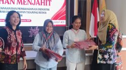 Dorong Lahirnya Pelaku Usaha Baru, 20 Warga Tanjung Redeb Ikuti Pelatihan Menjahit