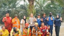 Turun ke Lokasi Karhutla Kasai-Tanjung Batu, Sri Juniarsih Suntik Semangat Tim Pemadam